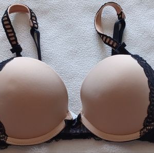 Nude with black lace bra (NEW)